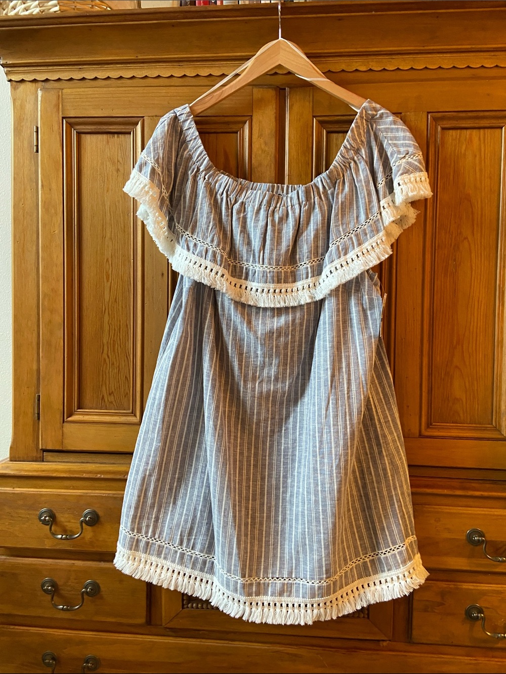 NWT Linen Gray & White Striped Off-Shoulder Dress with Crochet Trim 1State